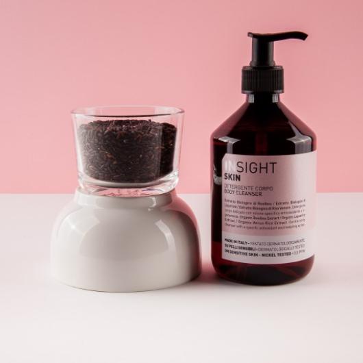  Delicate and effective: it is the Insight Body Cleanser - Insight Professional